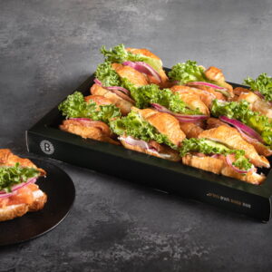 קוראסון חמאה וסלמון מעושן