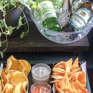 Self-assembled dishes